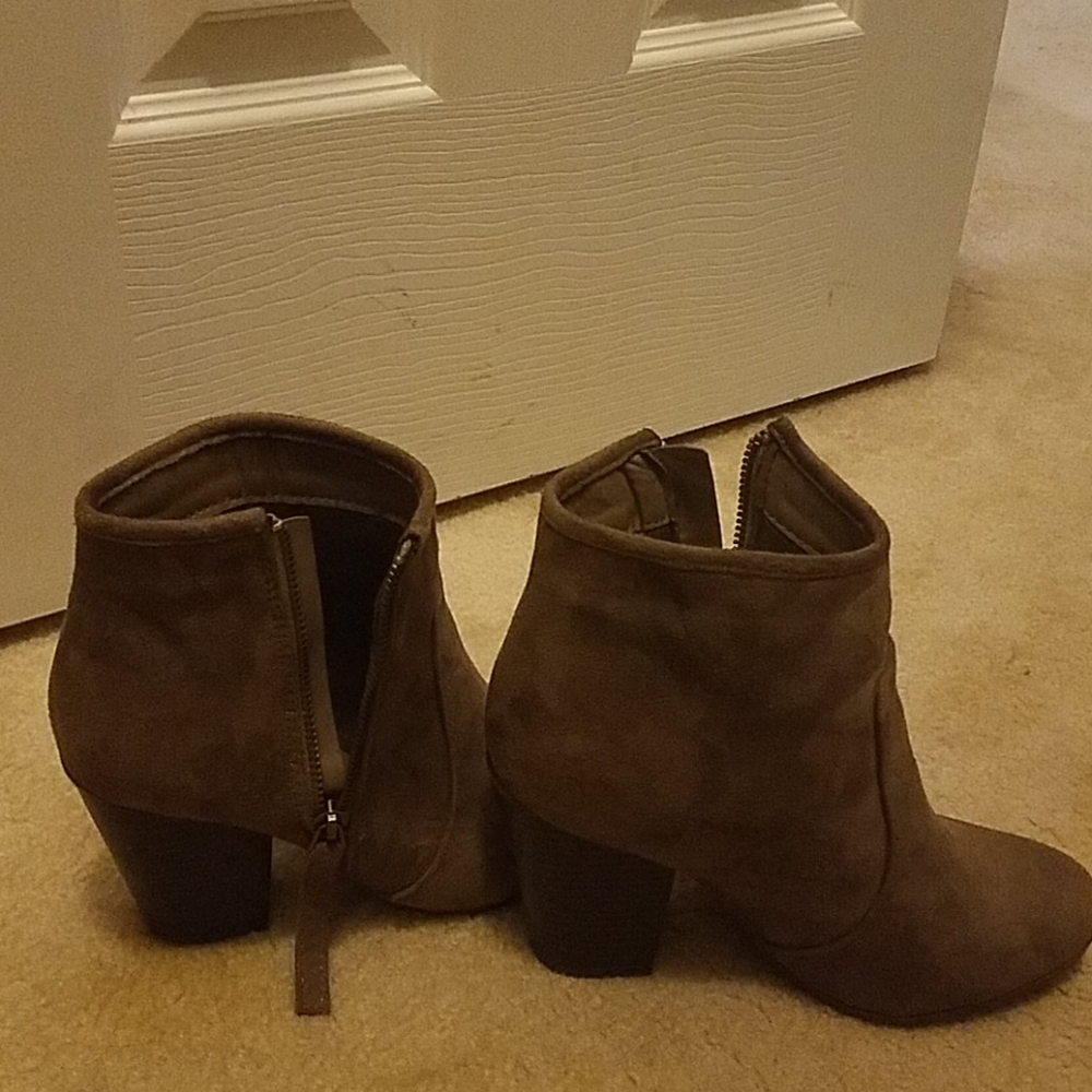 Sz 6 booties